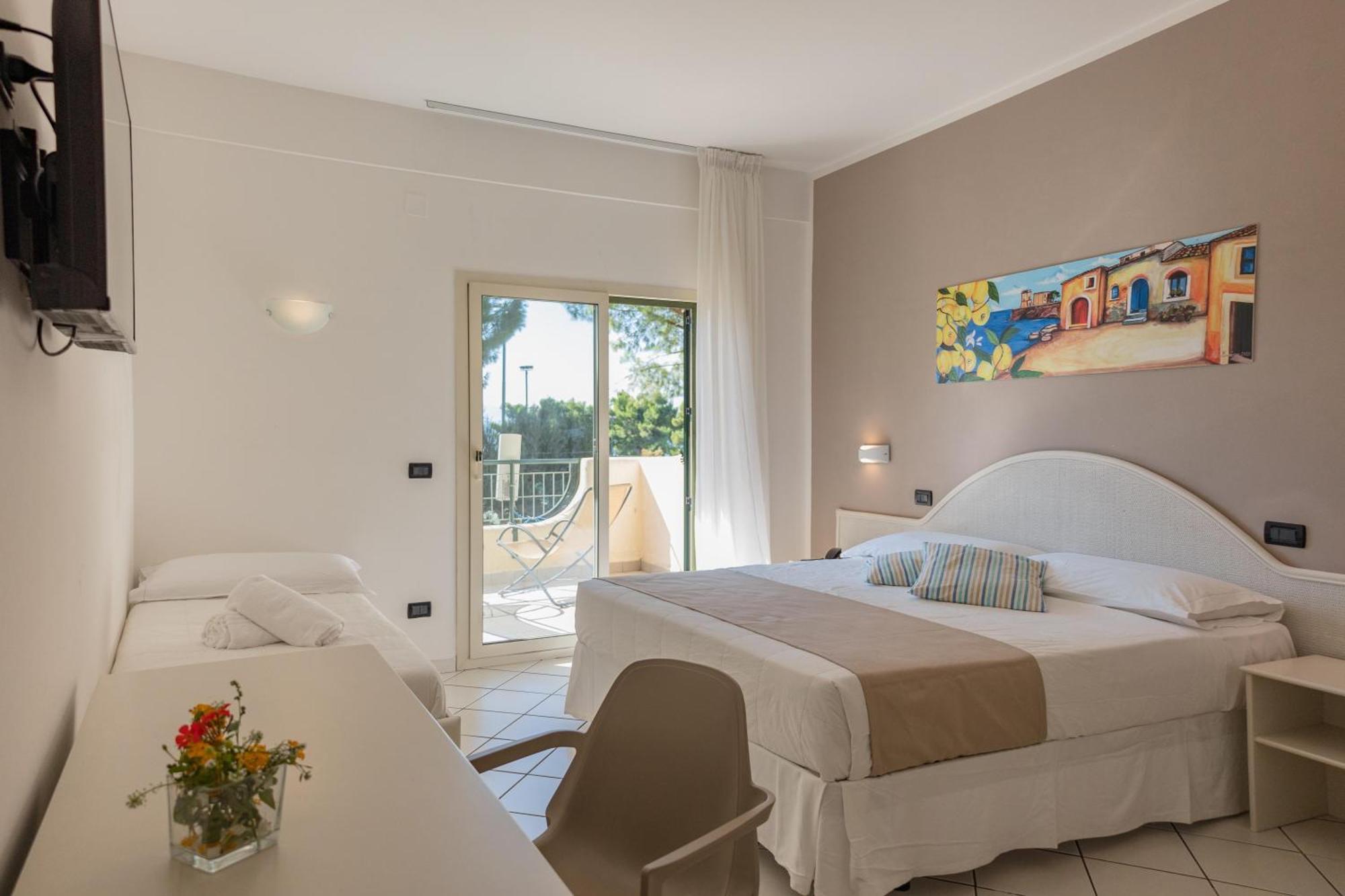 Cdshotels Terrasini - Citta Del Mare Luaran gambar